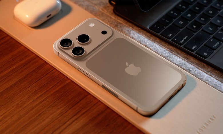 آیفون ۱۷ پرو به گمان زیادً با این ۱۲ قابلیت تازه اراعه میشود_اسپایدر 1 iPhone 17 Pro on Desk Centered 1