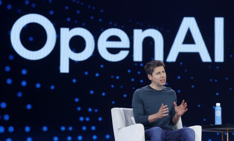 OpenAI برای گسترش سختافزار خود بهترین مهندسان اپل را جذب میکند_اسپایدر 1 openai sam altman 1024x693