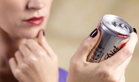 اثر خطرناک نوشیدنی انرژی زا روی روح و روان شما که باورتان نمی شود