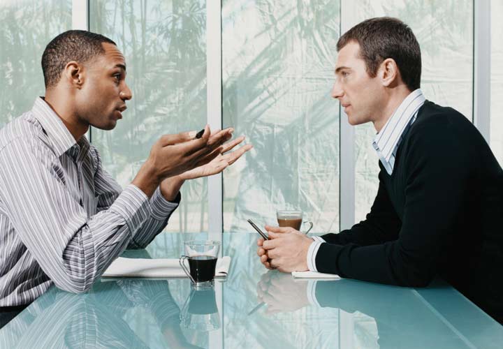 ۱۱ راه تحکیم قوت نه گفتن: چطور نه گفتن را یاد بگیریم؟_اسپایدر 4 قدرت نه گفتن - هنگام نه گفتن زبان بدن قاطعی داشته باشید.