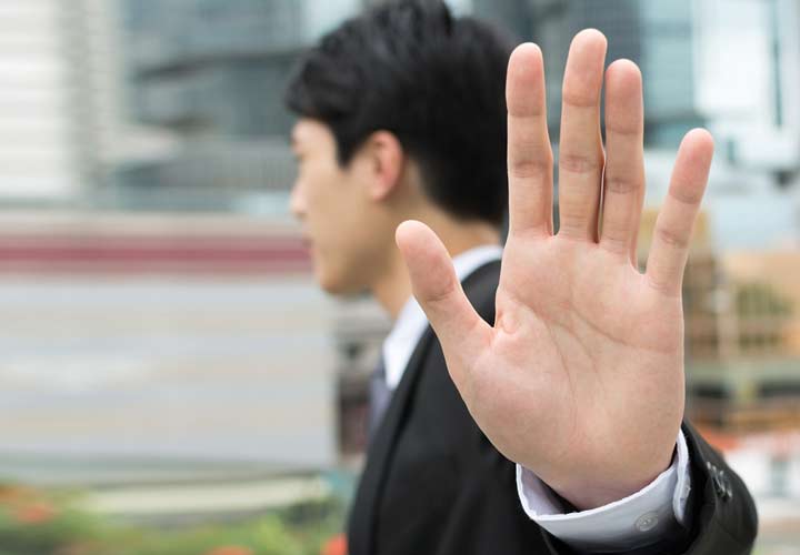 ۱۱ راه تحکیم قوت نه گفتن: چطور نه گفتن را یاد بگیریم؟_اسپایدر 2 قدرت نه گفتن - بدانید که نمی توان همه را راضی نگه داشت.